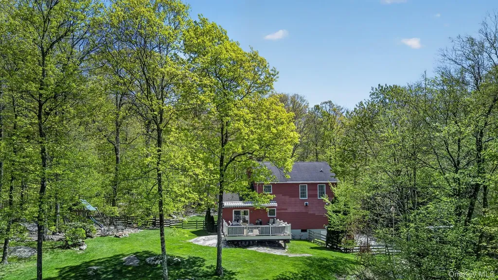 35 Crest Road Cold Spring NY 10516