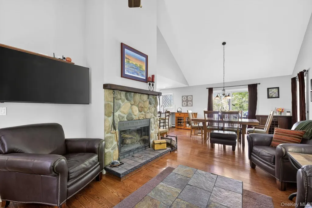 35 Crest Road Cold Spring NY 10516