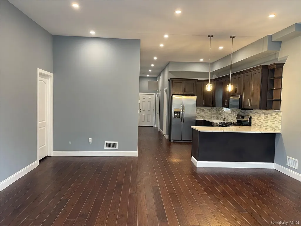 11 Covert Street Hempstead NY 11550