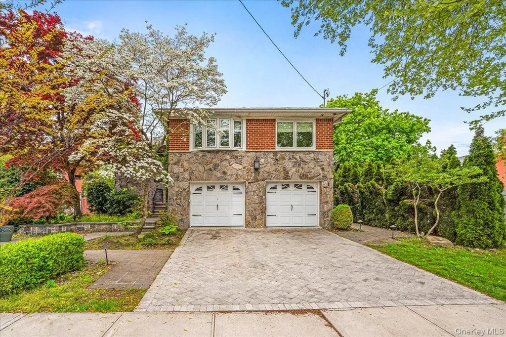 13839 11th Avenue Malba NY 11357