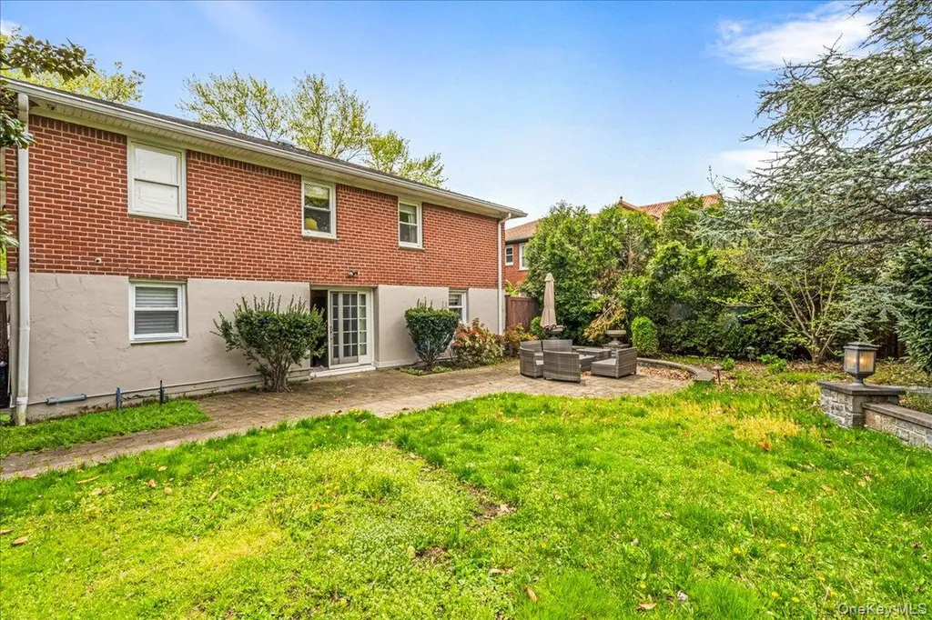 13839 11th Avenue Malba NY 11357