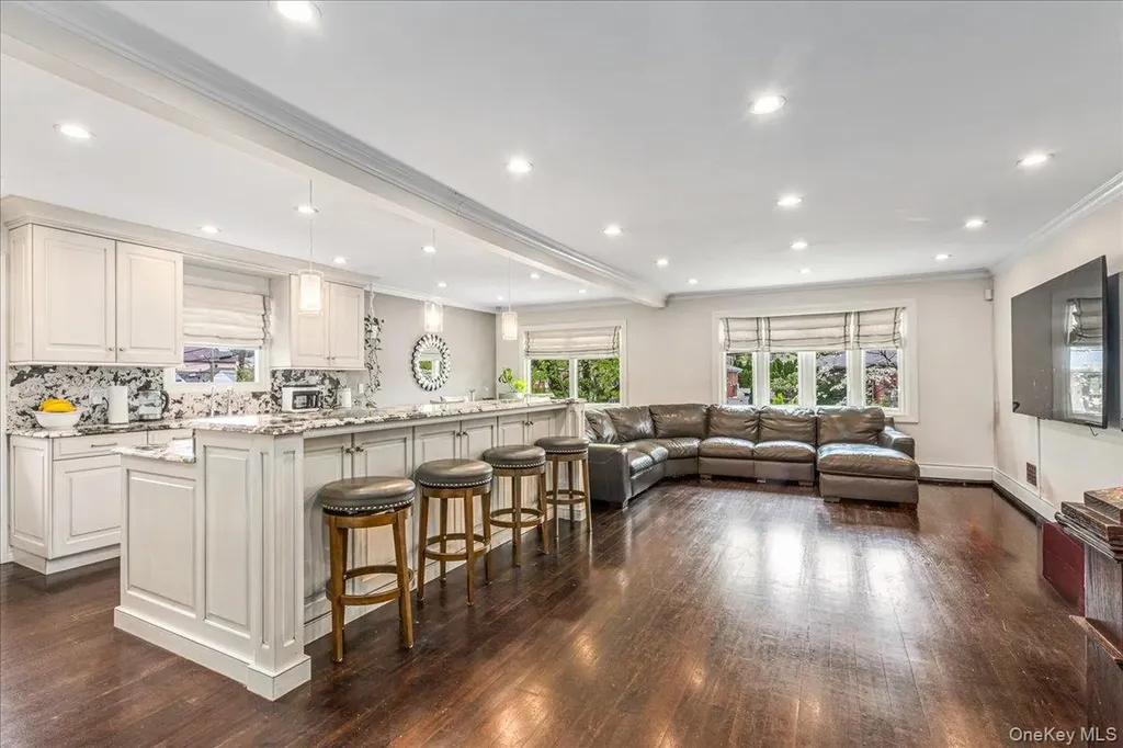 13839 11th Avenue Malba NY 11357