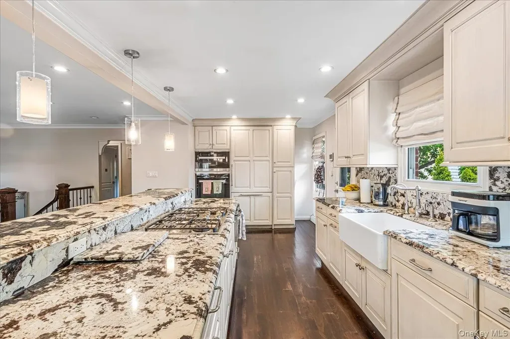 13839 11th Avenue Malba NY 11357