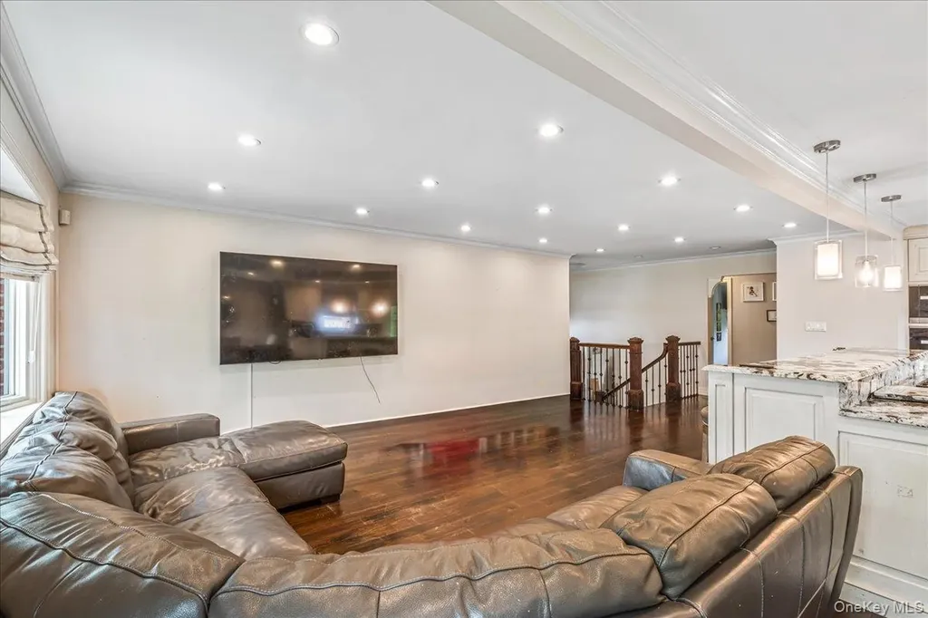 13839 11th Avenue Malba NY 11357