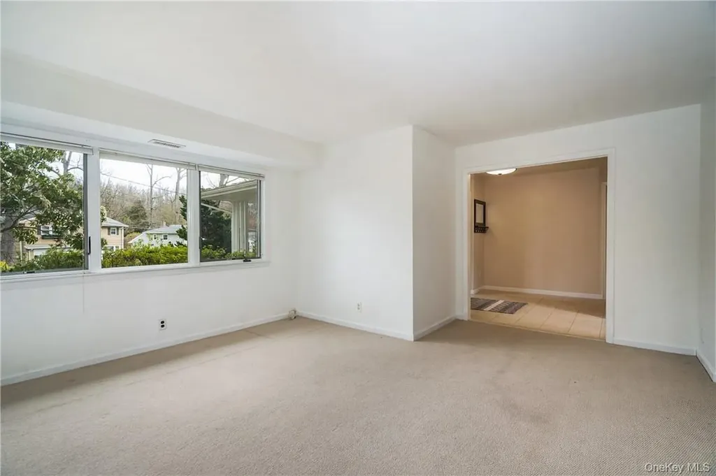 7 Susan Court White Plains NY 10605