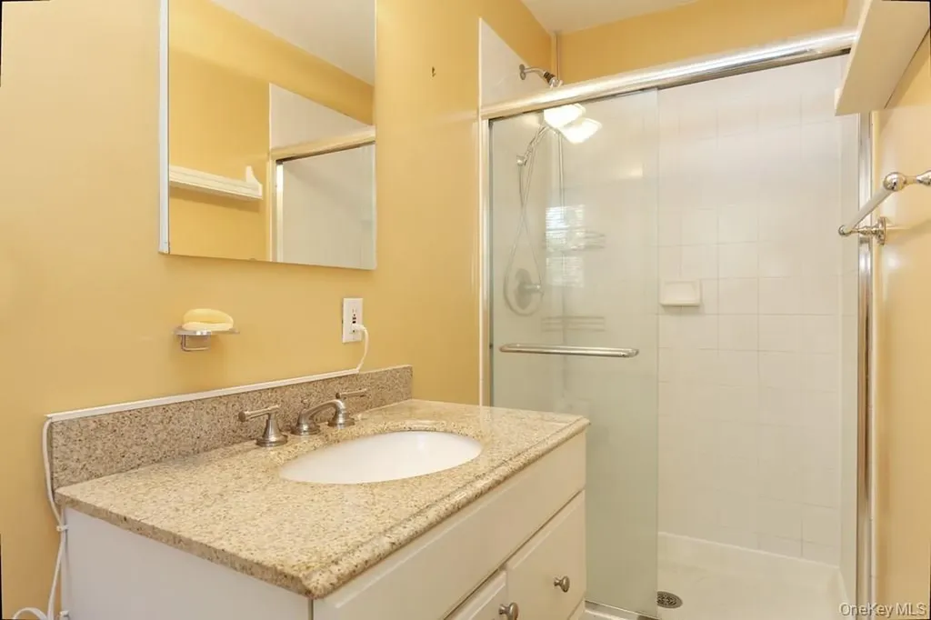 7 Susan Court White Plains NY 10605