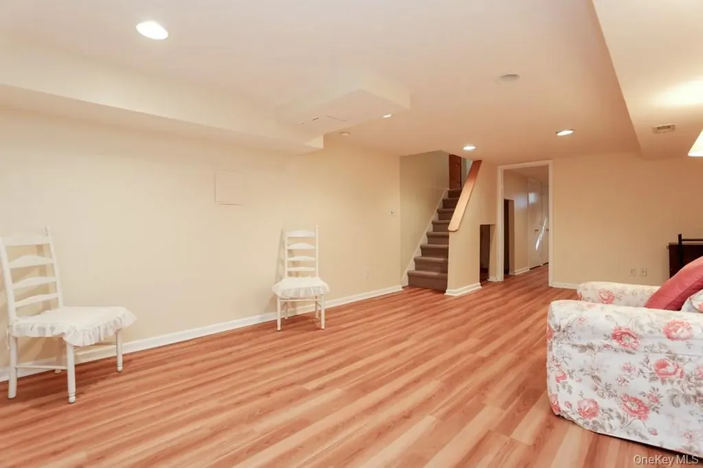 7 Susan Court White Plains NY 10605
