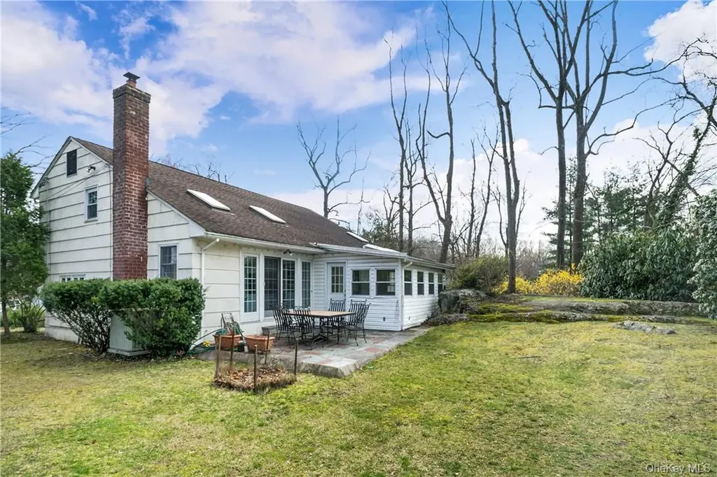 7 Susan Court White Plains NY 10605