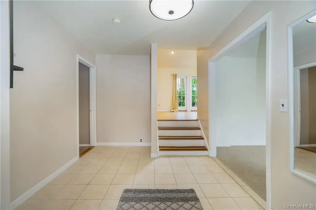 7 Susan Court White Plains NY 10605
