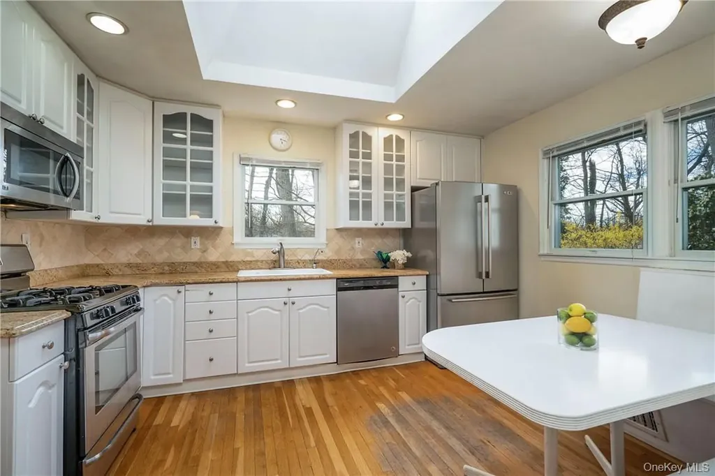 7 Susan Court White Plains NY 10605