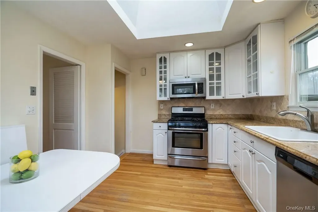 7 Susan Court White Plains NY 10605