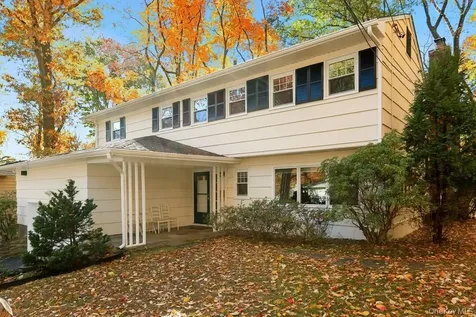 7 Susan Court White Plains NY 10605