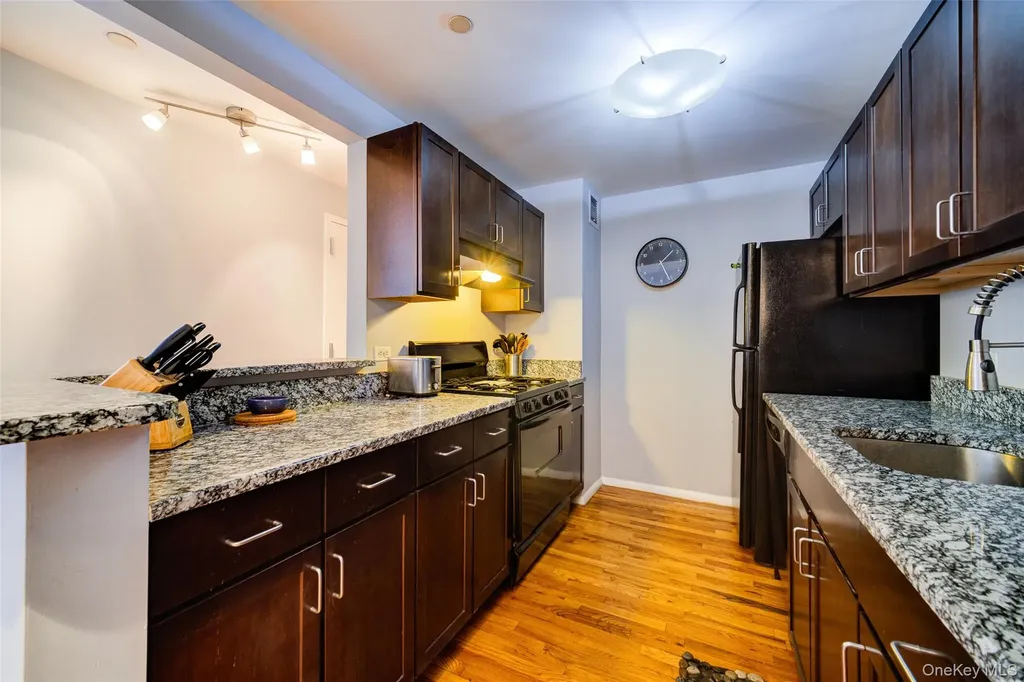 150 Featherbed Lane Bronx NY 10452