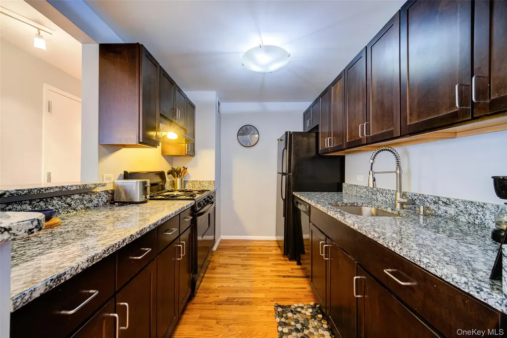 150 Featherbed Lane Bronx NY 10452