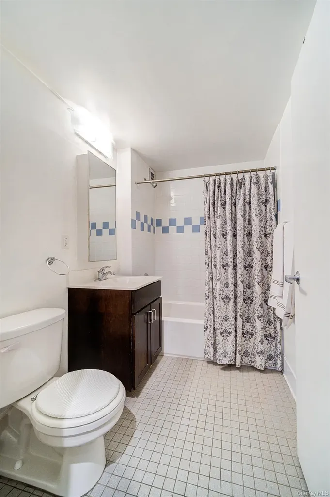 150 Featherbed Lane Bronx NY 10452