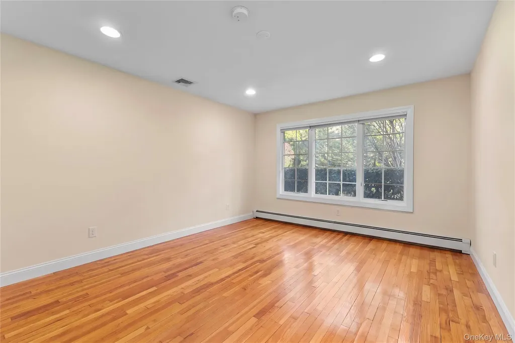 46 Nassau Drive Great Neck NY 11021