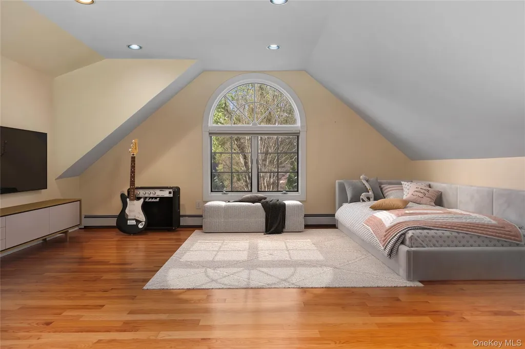 46 Nassau Drive Great Neck NY 11021