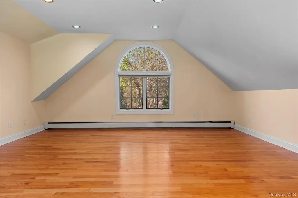 46 Nassau Drive Great Neck NY 11021