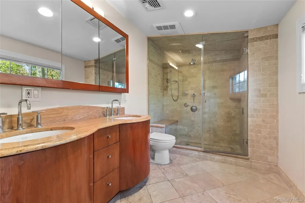 46 Nassau Drive Great Neck NY 11021