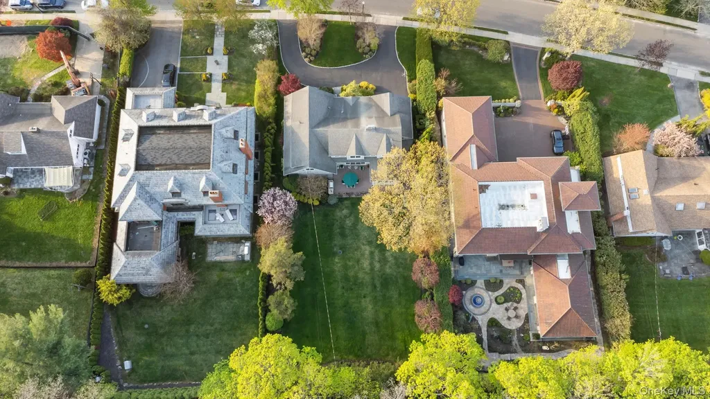46 Nassau Drive Great Neck NY 11021