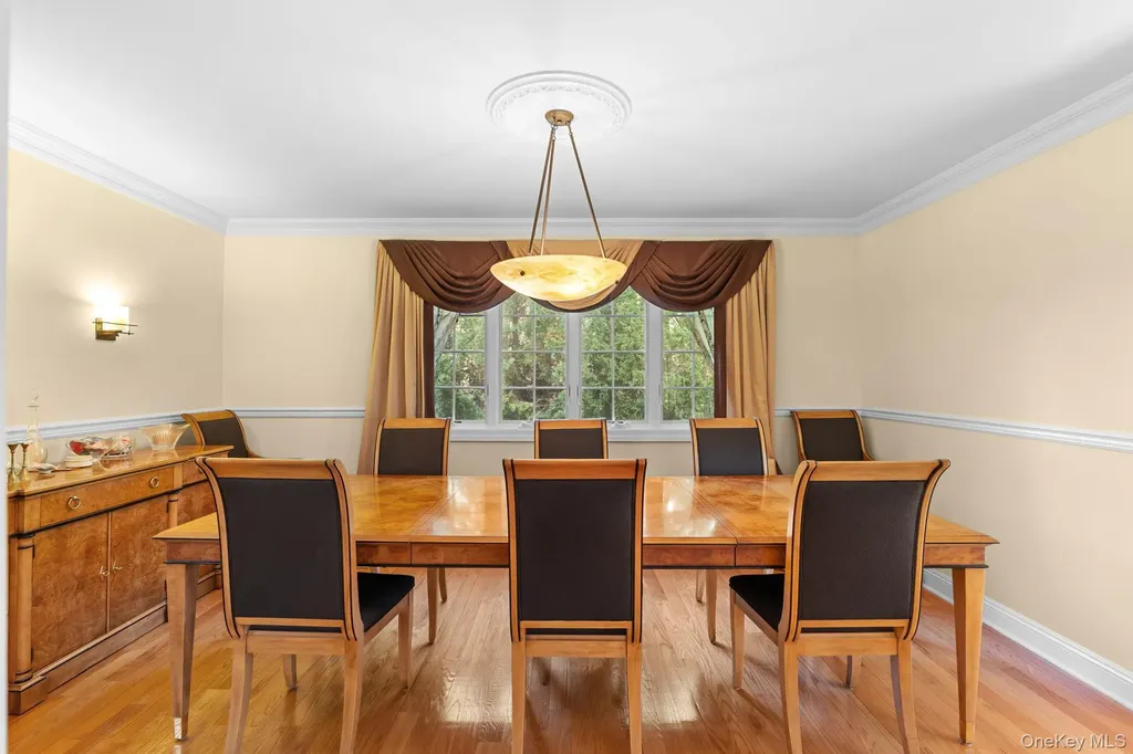46 Nassau Drive Great Neck NY 11021