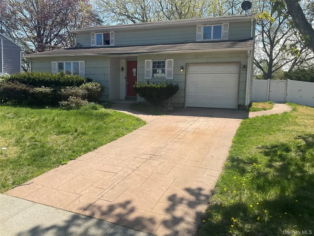 6 Monterey Lane Centereach NY 11720