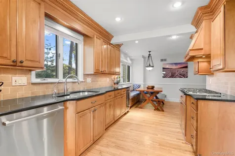 5 Wellyn Close Bronxville NY 10708