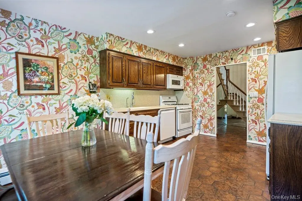 18 Herkimer Avenue Jericho NY 11753