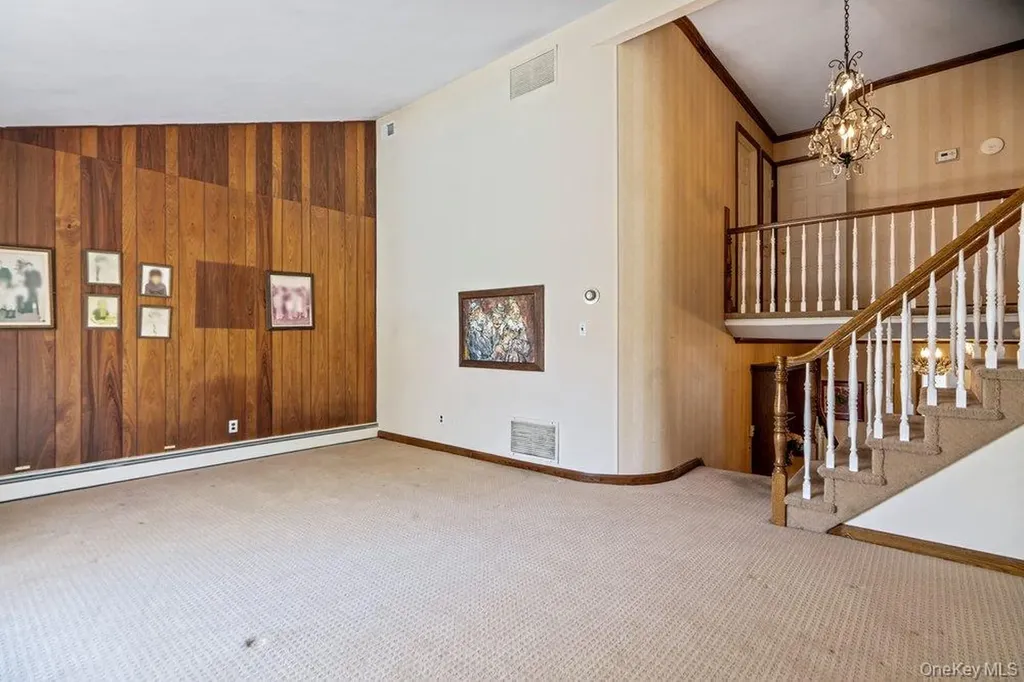 18 Herkimer Avenue Jericho NY 11753
