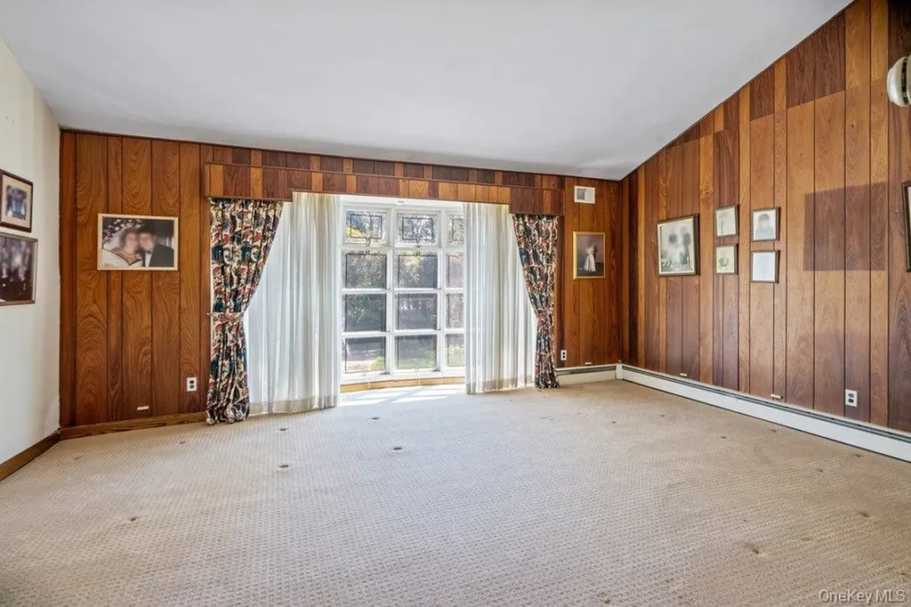 18 Herkimer Avenue Jericho NY 11753