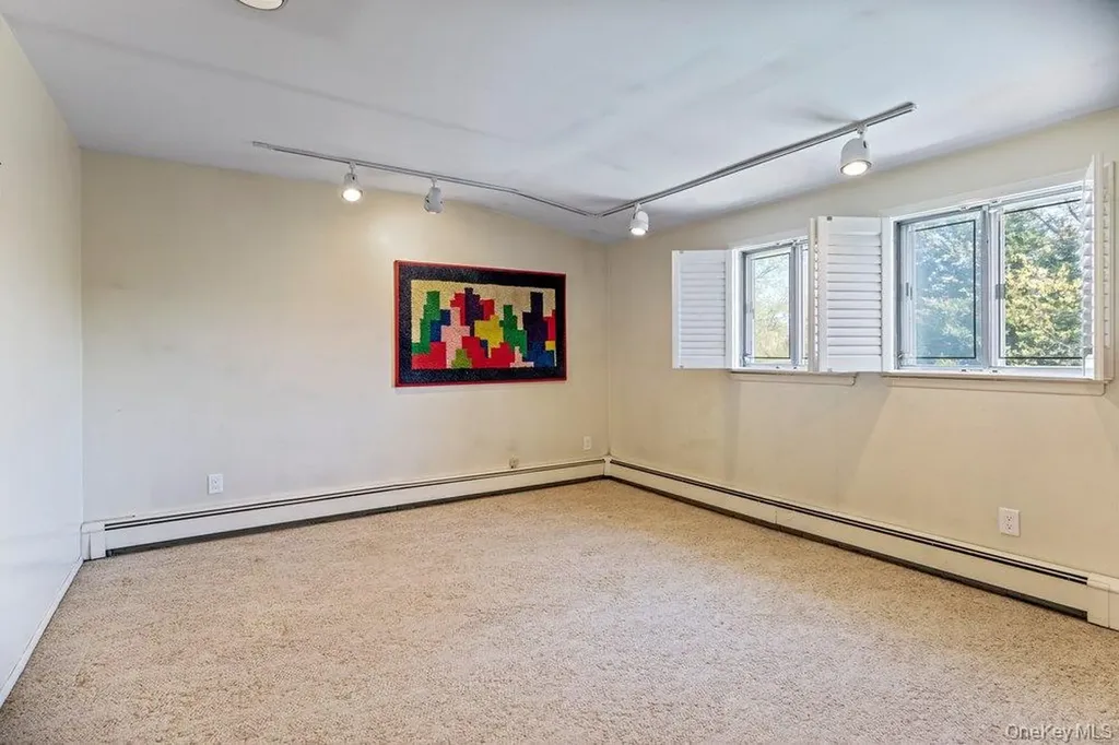 18 Herkimer Avenue Jericho NY 11753