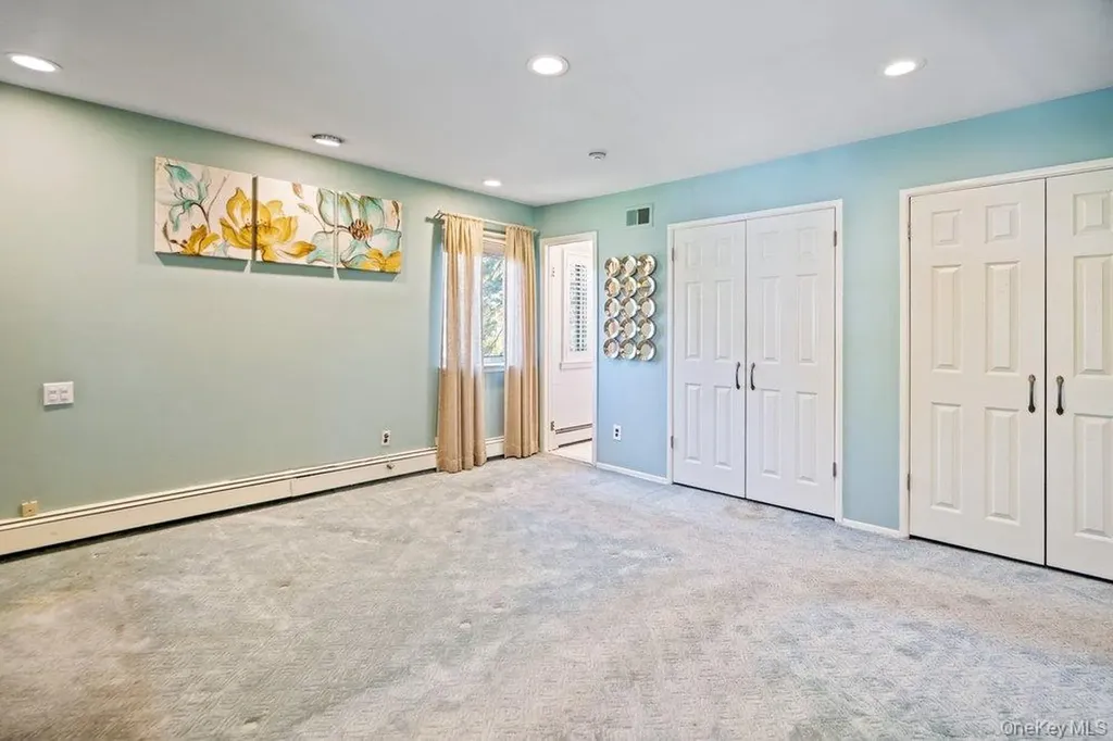 18 Herkimer Avenue Jericho NY 11753