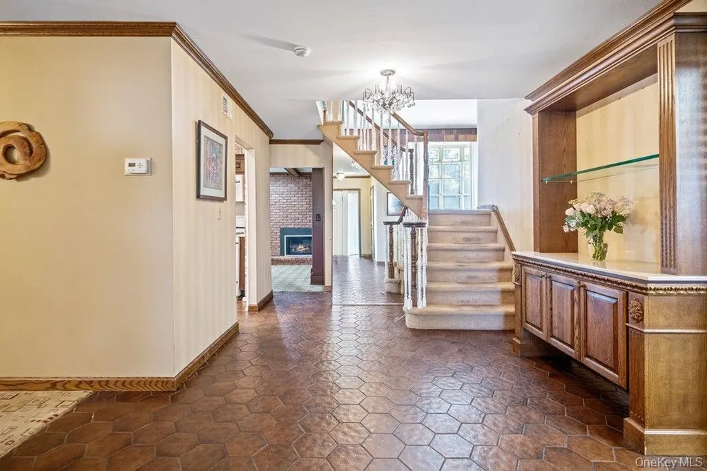 18 Herkimer Avenue Jericho NY 11753