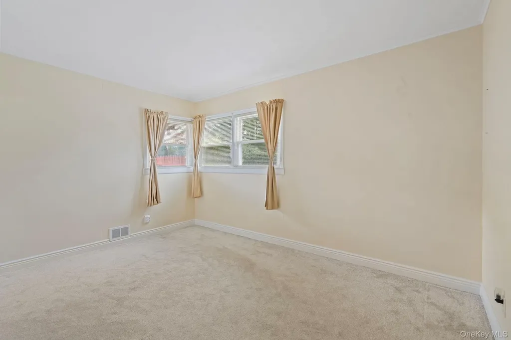 38 Miller Boulevard Syosset NY 11791