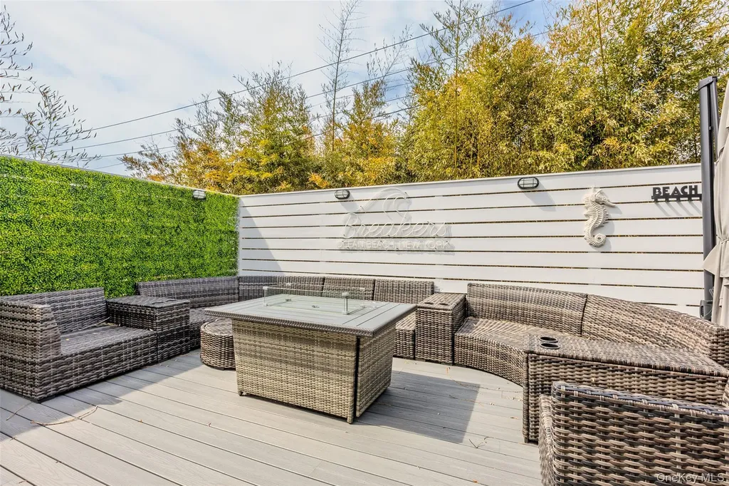 24 Bungalow Walk Ocean Beach NY 11770