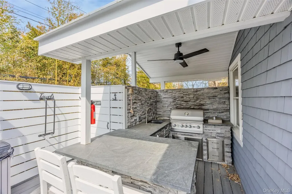 24 Bungalow Walk Ocean Beach NY 11770