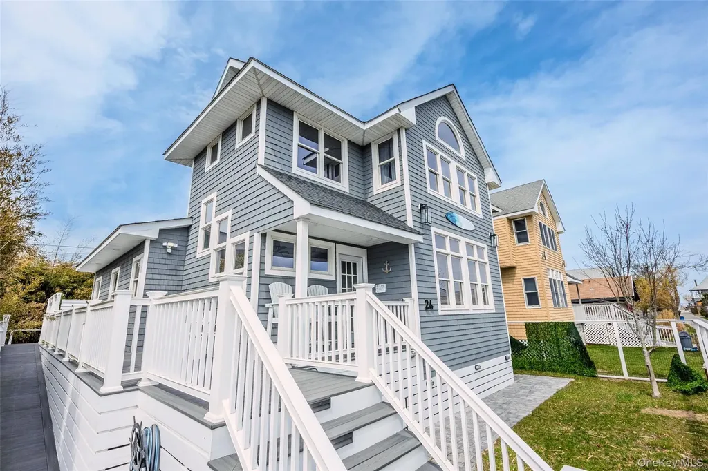 24 Bungalow Walk Ocean Beach NY 11770