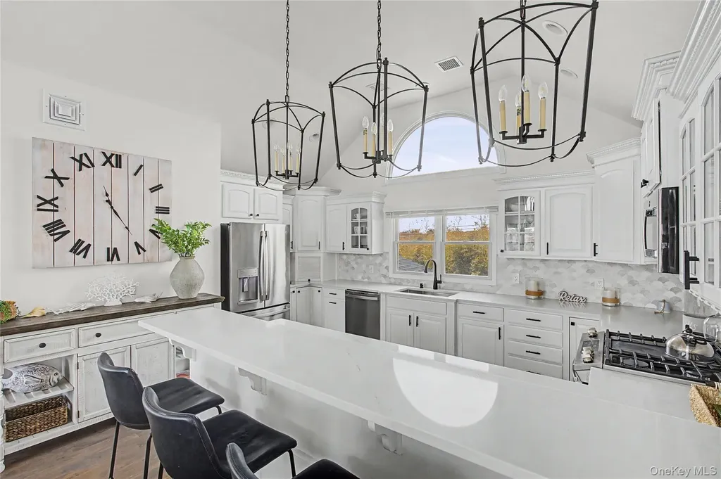 24 Bungalow Walk Ocean Beach NY 11770