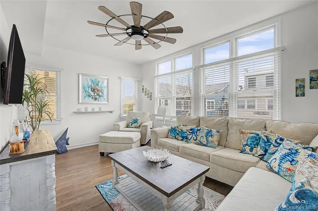 24 Bungalow Walk Ocean Beach NY 11770