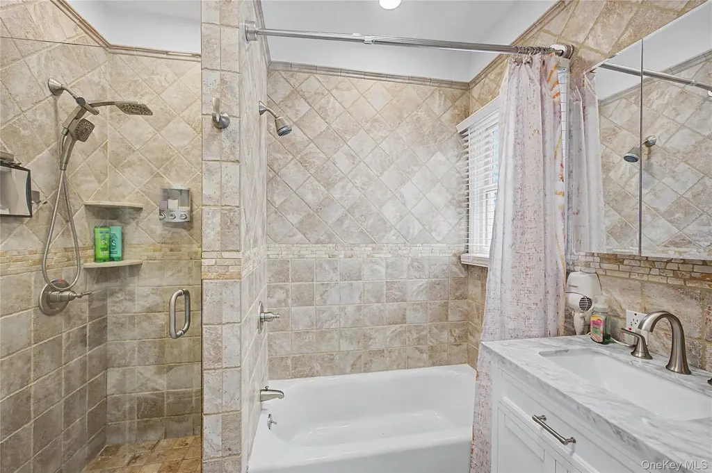 24 Bungalow Walk Ocean Beach NY 11770