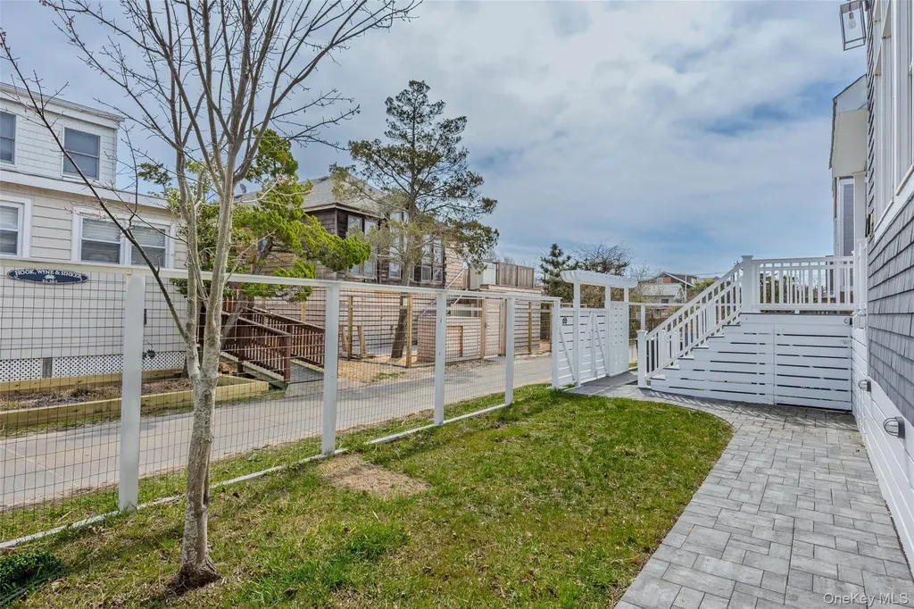 24 Bungalow Walk Ocean Beach NY 11770