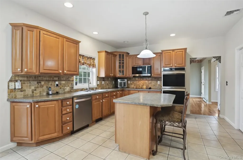 15 Ferrante Drive Montgomery NY 12549