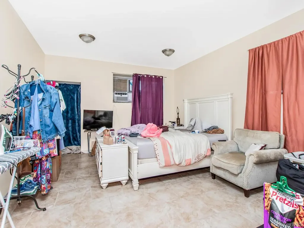 1283 E 223rd Street Bronx NY 10466