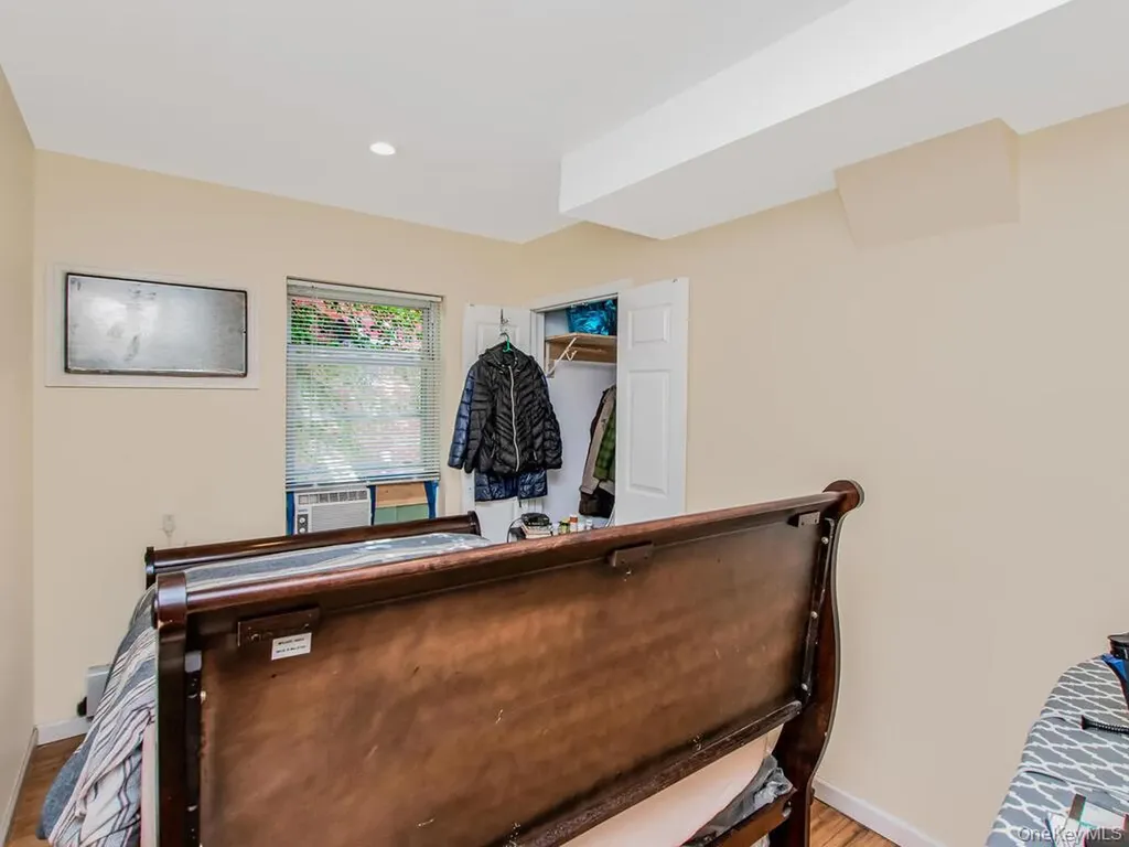 1283 E 223rd Street Bronx NY 10466