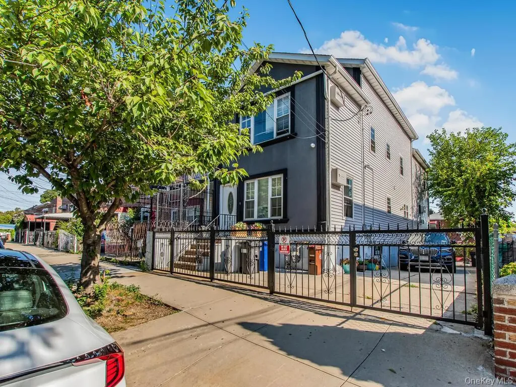 1283 E 223rd Street Bronx NY 10466