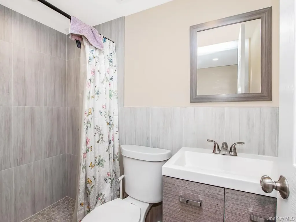 1283 E 223rd Street Bronx NY 10466