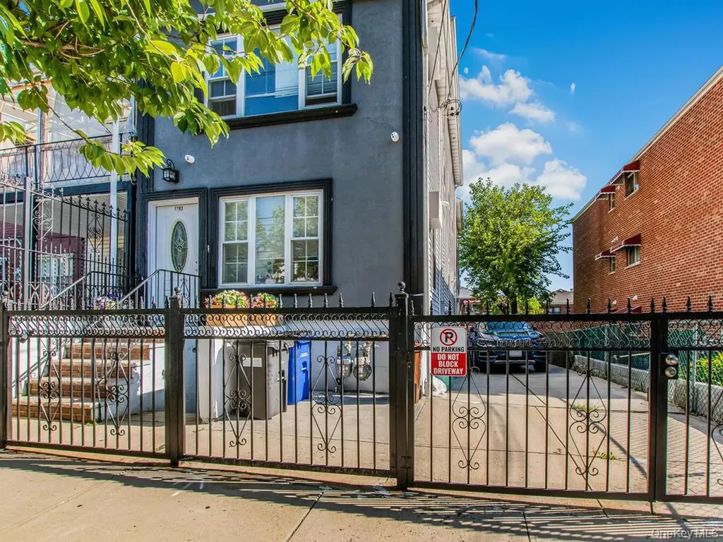 1283 E 223rd Street Bronx NY 10466
