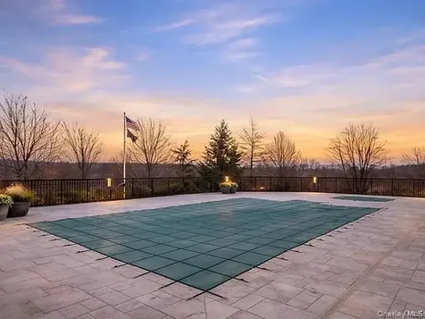 612 Saratoga Lane Fishkill NY 12524