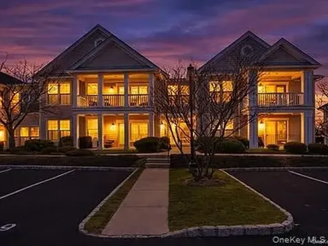 612 Saratoga Lane Fishkill NY 12524