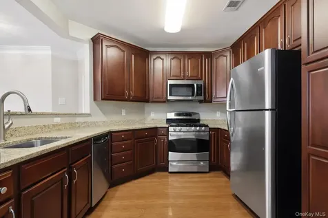 612 Saratoga Lane Fishkill NY 12524